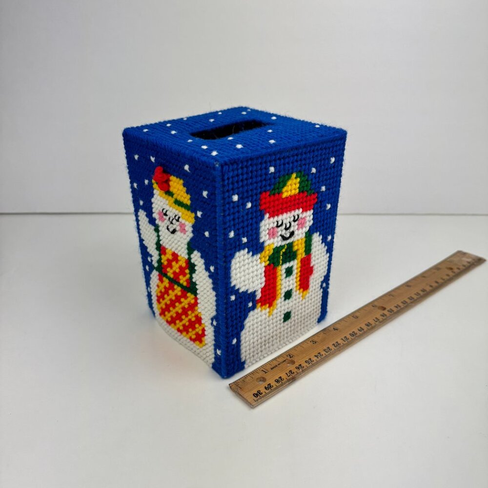 Vtg Handmade‎ Square Blue Tissue Box Cover Snowman Winter Plastic Canvas Yarn